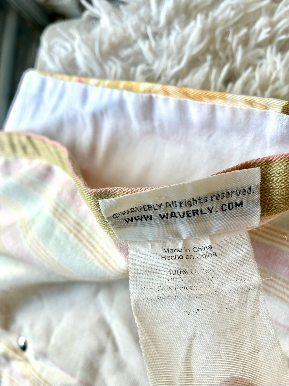 Vintage Waverly home classic Napoli cameo Scalloped Valance in Cream with pink